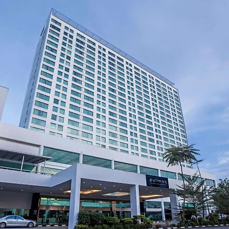 Pullman Kuching Hotell Exteriör bild The hotel in 2016