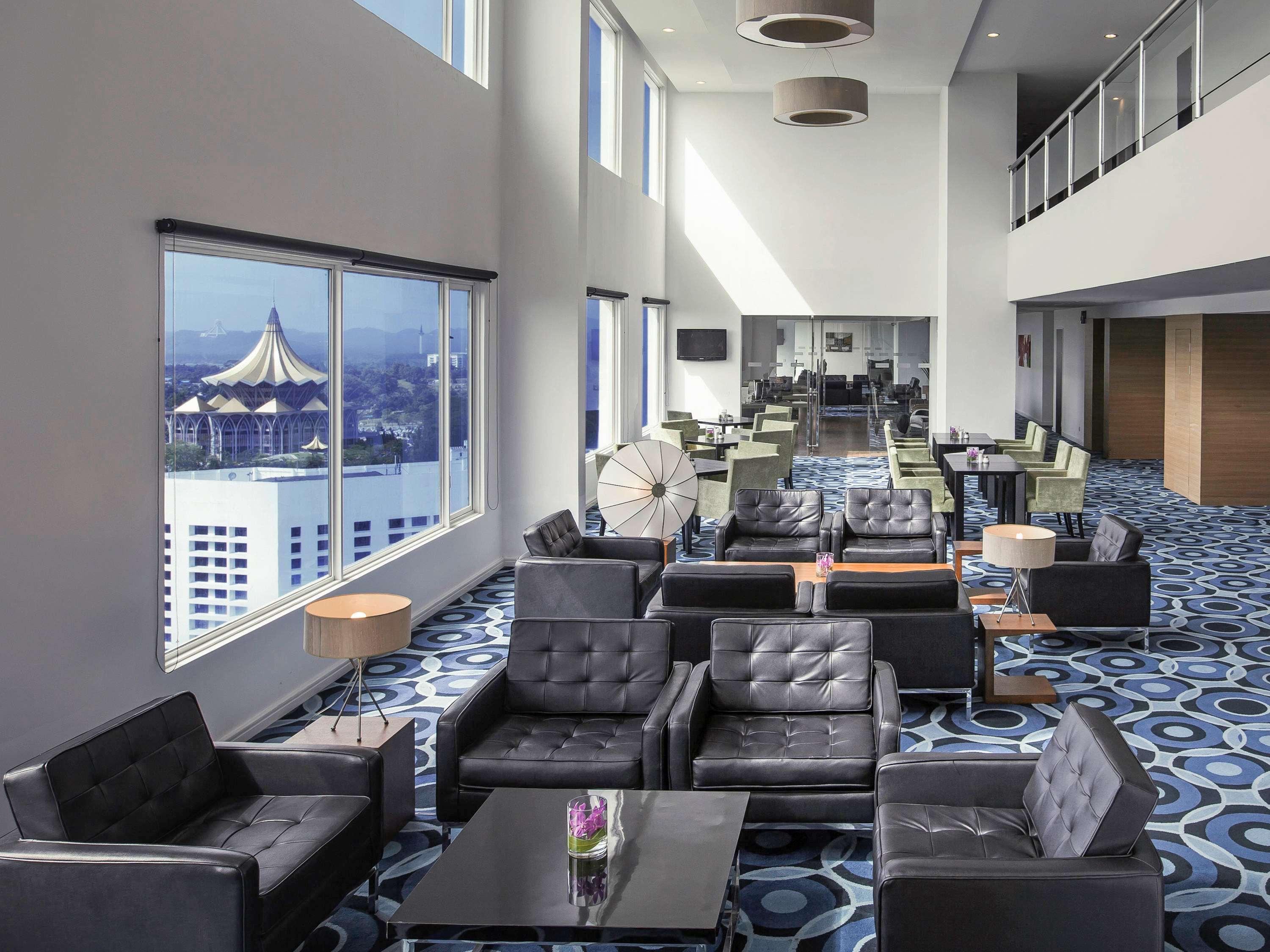 Pullman Kuching Hotell Exteriör bild Club Lounge at the Westin Palace, Madrid