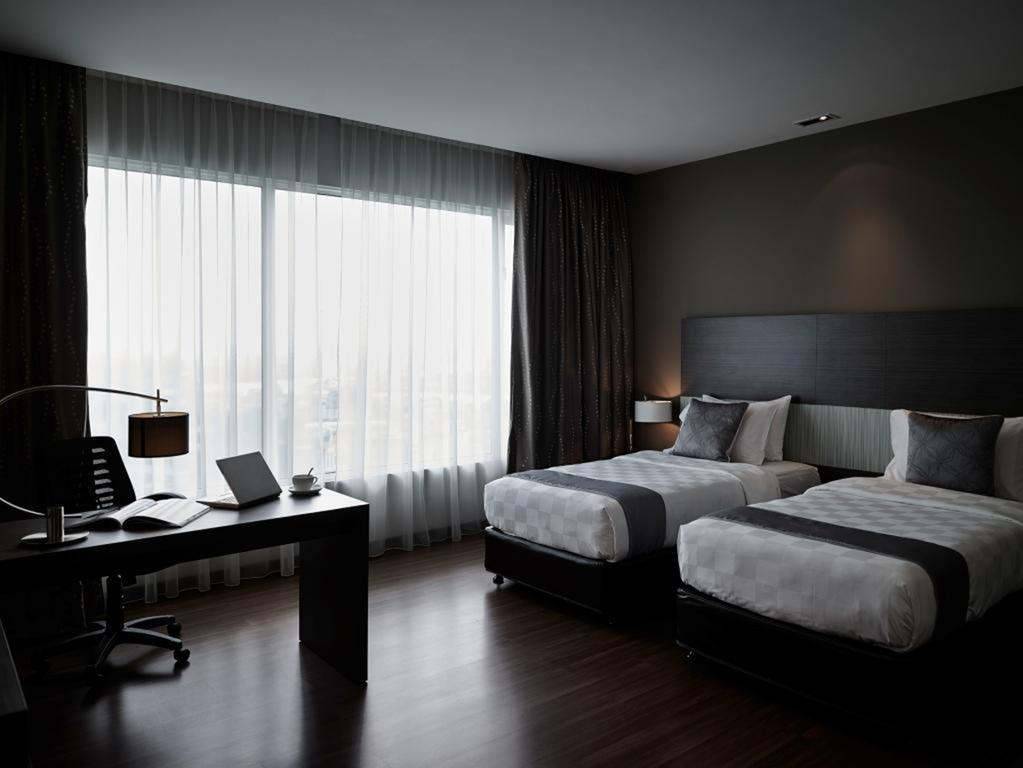 Pullman Kuching Hotell Exteriör bild