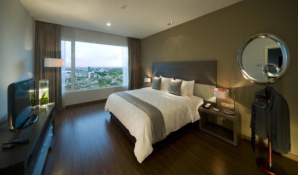 Pullman Kuching Hotell Exteriör bild