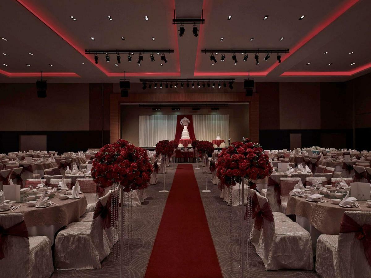 Pullman Kuching Hotell Exteriör bild The Grand Ballroom