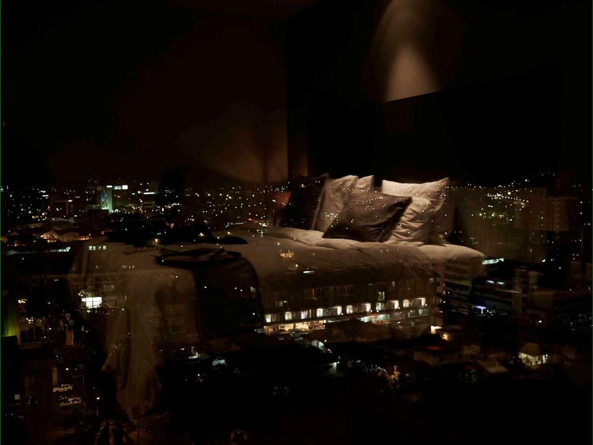 Pullman Kuching Hotell Exteriör bild The view from the 100th floor of the building at night
